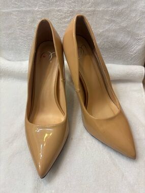 Dolce Vita Size 8 Classic Pointed-Toe Patent Pumps in Nude